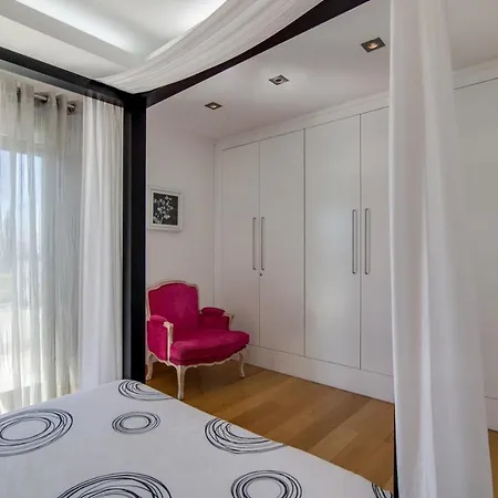 아파트 Luxury Penthouse 3 Bedrooms Olhos De Agua 올류스 데 아구아