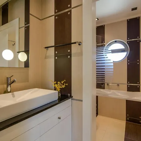 아파트 Luxury Penthouse 3 Bedrooms Olhos De Agua 올류스 데 아구아